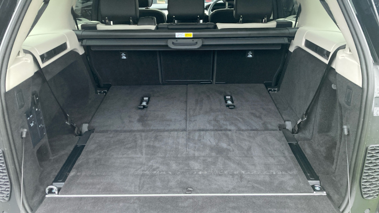 Land Rover Discovery 3.0 D350 Dynamic SE 5dr Auto Diesel Station Wagon